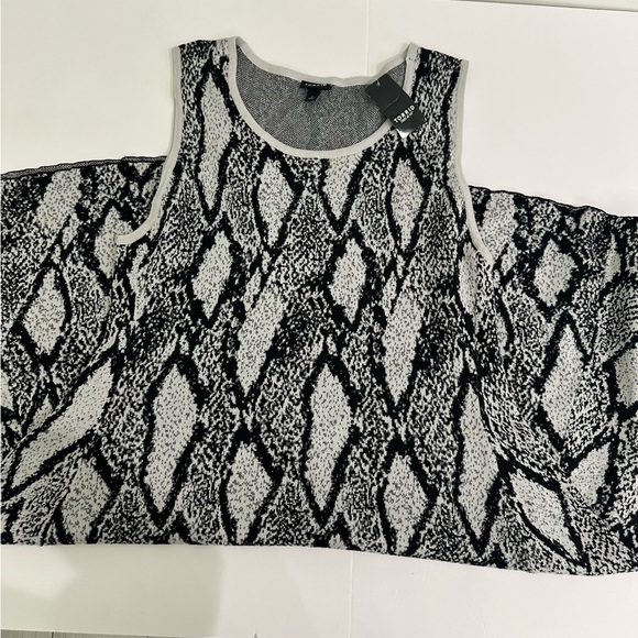 NWT Torrid Black Snakeskin Print Sweater-knit
Trapeze Dress Size 2X - Picture 14 of 15